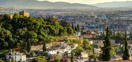 Vivir en Granada: diferencias entre vivir en el centro y en las afueras